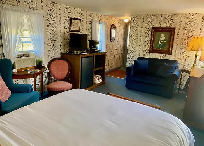 Family Farmhouse Inn